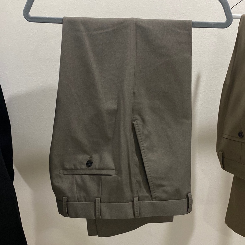 Peter Millar sage/gray 32/30 chino pants